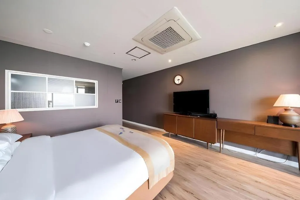 Hotel Homers Busan 4*,