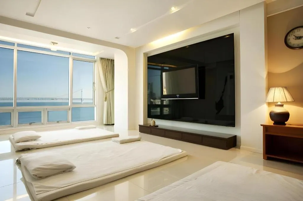 Hotel Homers Busan 4*,